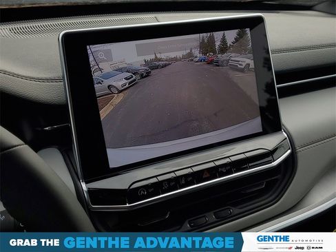 Used 2026 Jeep Compass Limited image 19