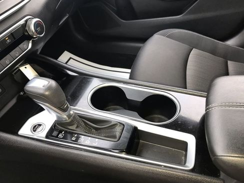 Used 2024 Nissan Altima 2.5 SV image 20