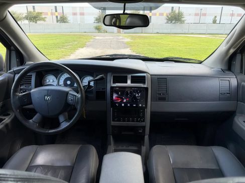 Used 2005 Dodge Durango Limited w/ Trailer Tow Group RWD image 11