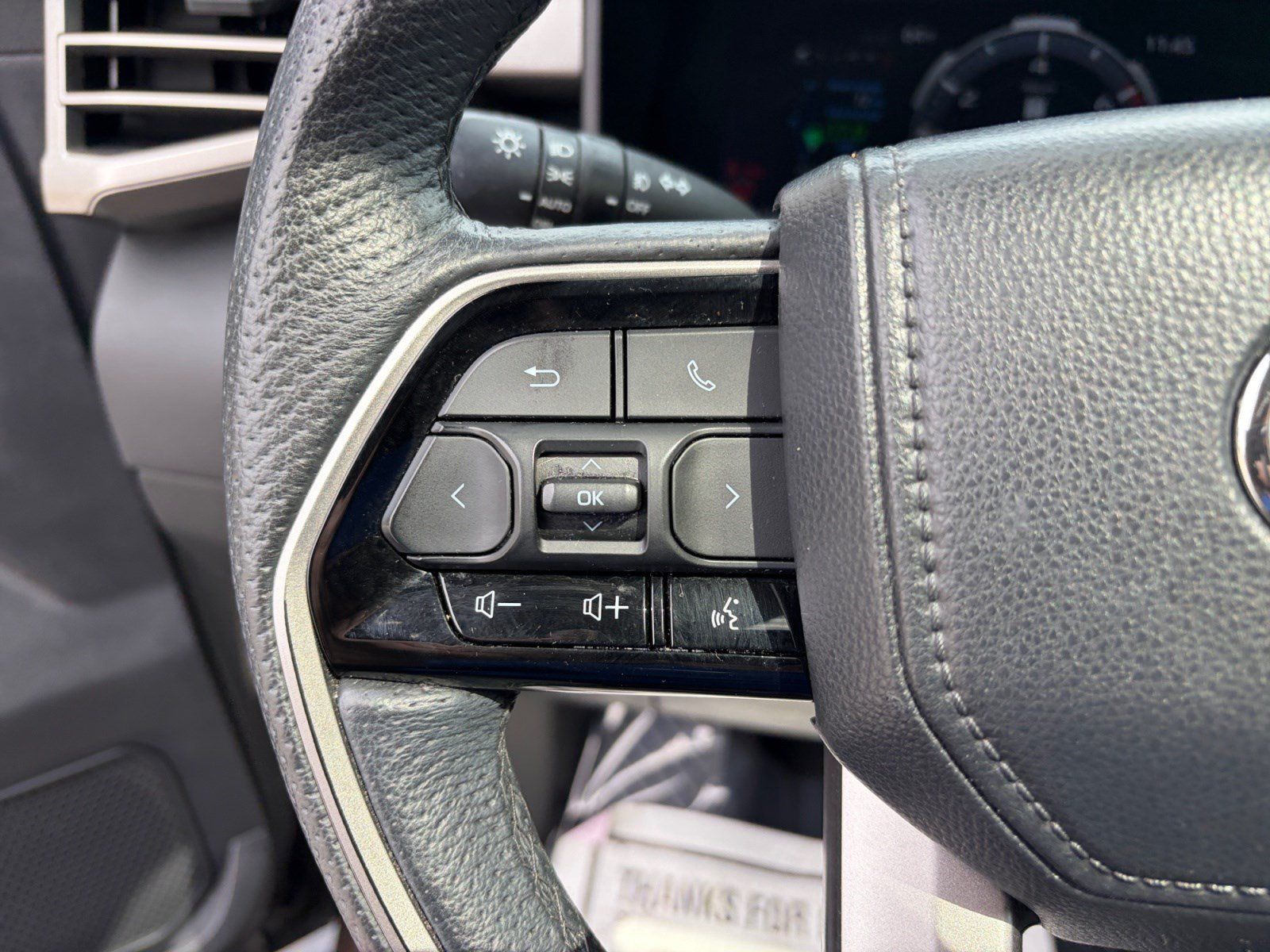 Certified 2023 Toyota Sequoia SR5 AWD/4WD image 14