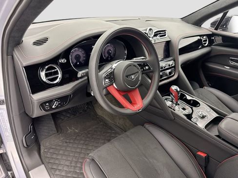 Used 2023 Bentley Bentayga AWD/4WD image 9
