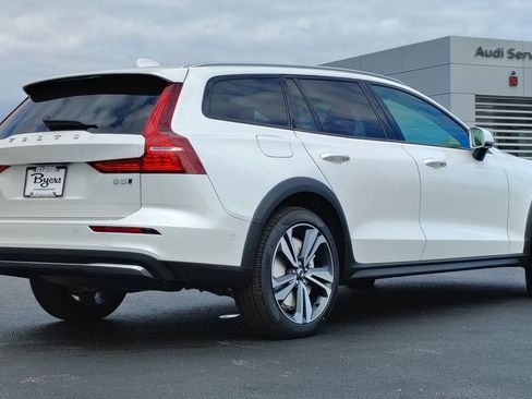 New 2026 Volvo V60 B5 Cross Country Plus w/ Protection Package Premier image 3