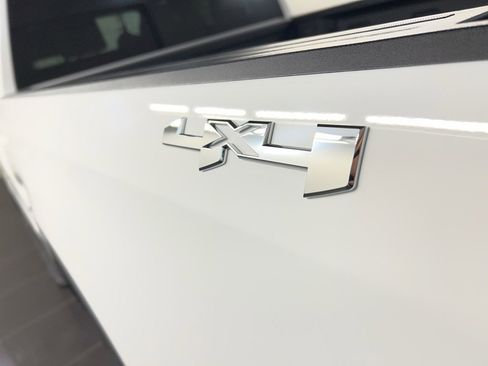 Used 2022 GMC Sierra 1500 Elevation image 36