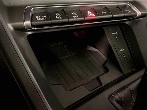 Certified 2025 Audi Q3 2.0T Premium Plus w/ Premium Plus Package image 33