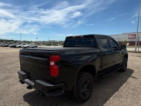 Used 2022 Chevrolet Silverado 1500 LT Trail Boss w/ LT Trail Boss Premium Package AWD/4WD image 4