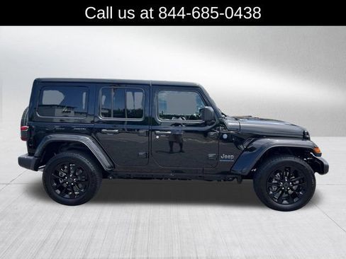 Certified 2025 Jeep Wrangler Unlimited Sahara w/ Safety Group AWD/4WD image 4