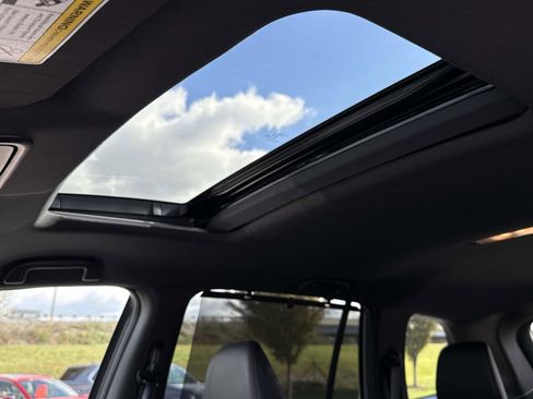 Used 2024 Honda Passport Black Edition image 3