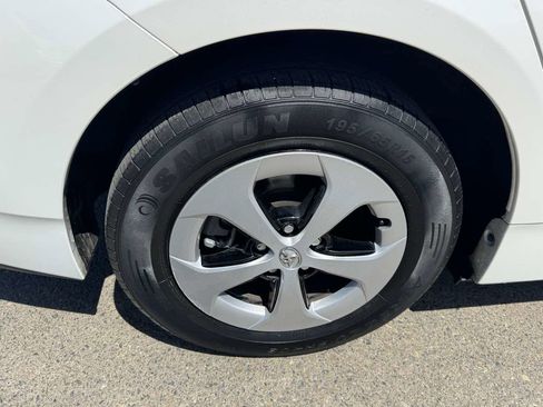 Used 2013 Toyota Prius Four image 34