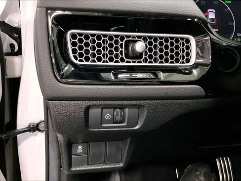 Used 2025 Honda Civic Sport image 36