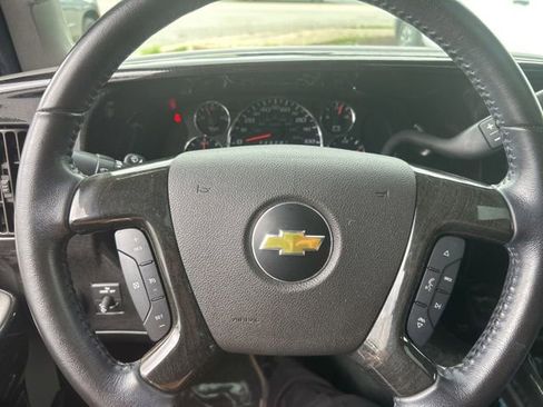 Used 2021 Chevrolet Express 2500 LS w/ Enhanced Convenience Package RWD image 29