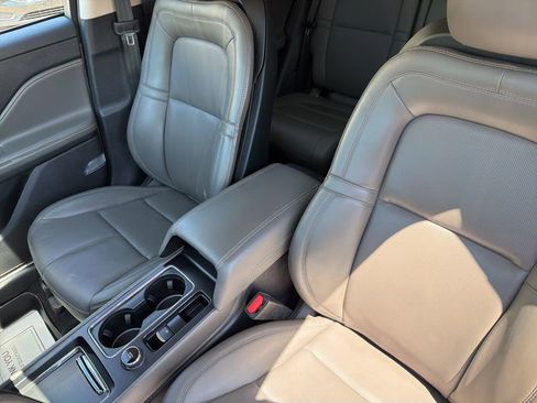 Used 2023 Lincoln Corsair AWD w/ Equipment Group 101A image 21
