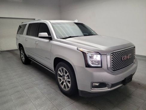 Used 2017 GMC Yukon XL Denali w/ Open Road Package AWD/4WD image 13