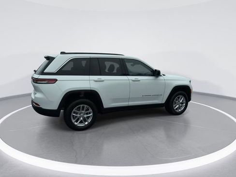 New 2026 Jeep Grand Cherokee Laredo AWD/4WD image 8