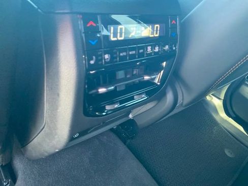 Used 2023 Jeep Grand Cherokee Summit AWD/4WD image 33