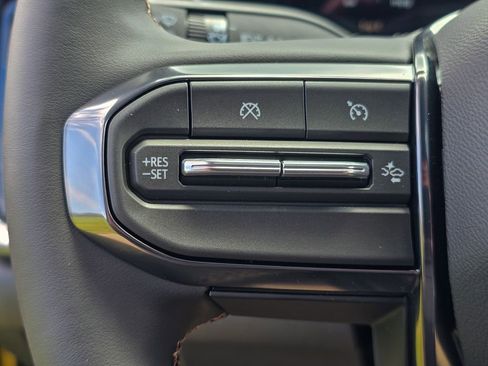 New 2026 GMC Canyon AT4 w/ Technology Plus Package AWD/4WD image 20
