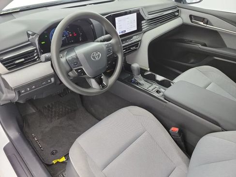 Used 2025 Toyota Camry LE w/ Convenience Package FWD image 20