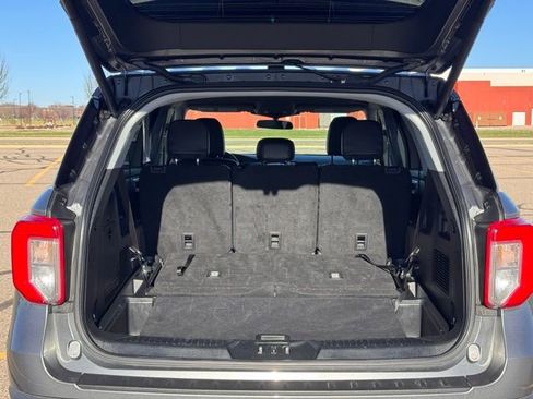 Certified 2023 Ford Explorer XLT w/ Equipment Group 202A AWD/4WD image 37