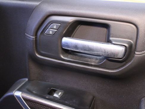 Used 2019 Chevrolet Silverado 1500 RST image 9