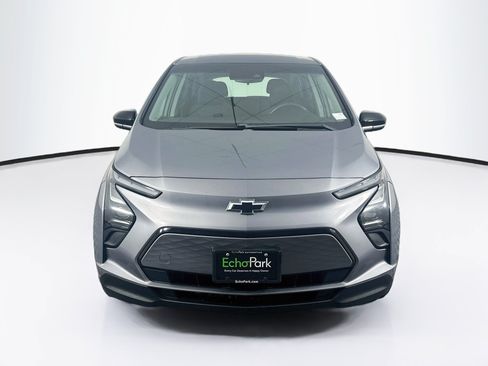 Used 2023 Chevrolet Bolt LT FWD image 2