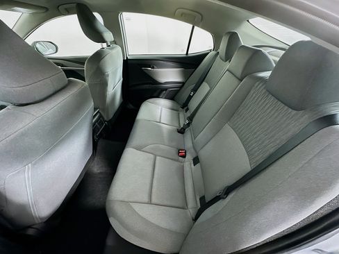 Used 2025 Toyota Camry LE image 28