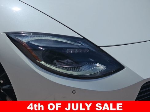 Used 2025 Nissan Z Performance w/ Floor Mat Package RWD image 33