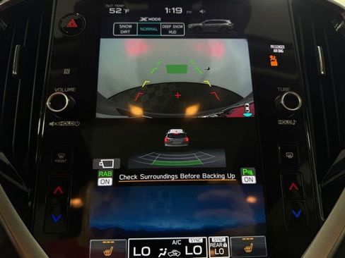 Used 2024 Subaru Ascent Limited w/ Technology Package image 27