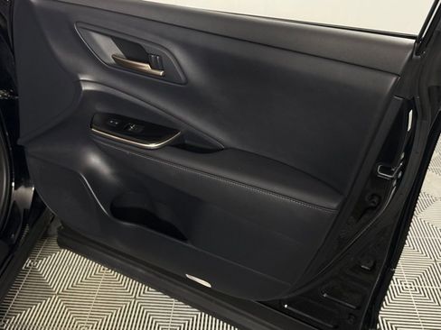 Used 2025 Toyota Crown XLE image 34