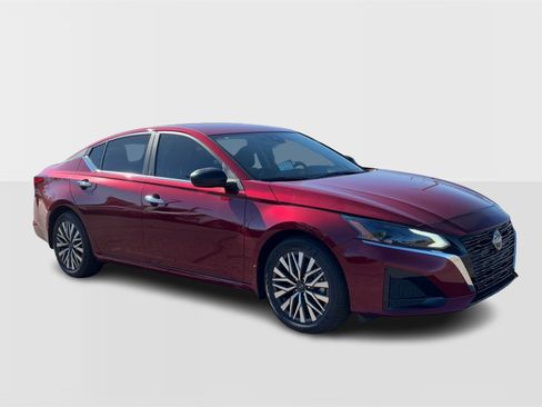 New 2025 Nissan Altima 2.5 SV image 9