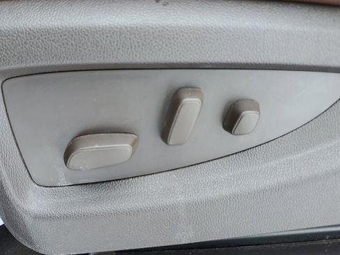 Used 2019 Chevrolet Silverado 2500 High Country image 14