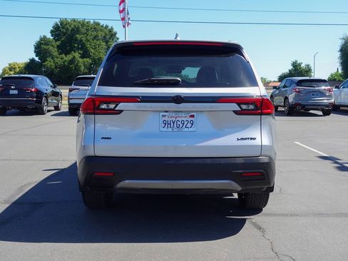 Used 2024 Toyota Grand Highlander AWD image 9