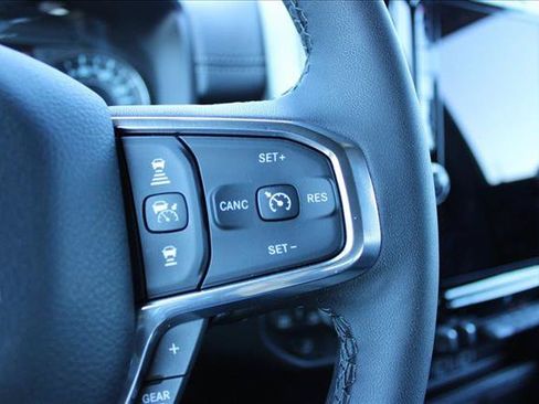 Used 2025 RAM 1500 Laramie w/ Sport Appearance Package AWD/4WD image 25