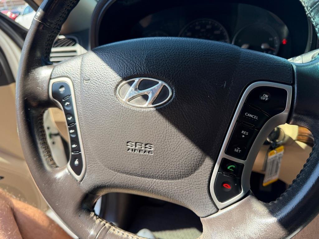 Used 2012 Hyundai Santa Fe Limited FWD image 32