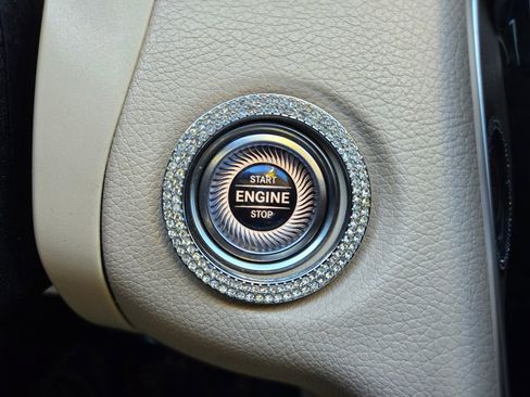 Used 2020 Mercedes-Benz C 300 Sedan image 31