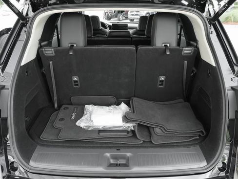 Certified 2026 INFINITI QX60 Luxe w/ Cargo Package FWD image 41