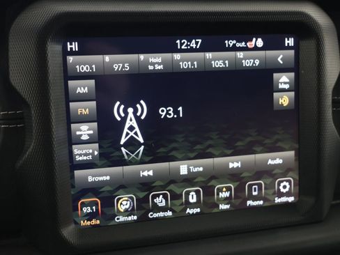 Used 2022 Jeep Wrangler Unlimited Sahara w/ LED Lighting Group AWD/4WD image 48