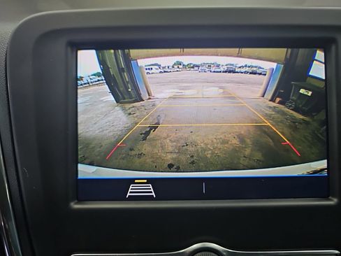 Used 2020 Chevrolet Equinox LS FWD image 21