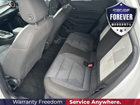 Used 2024 Chevrolet Trax RS FWD image 29