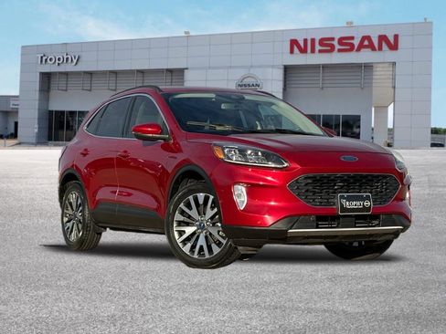 Used 2020 Ford Escape Titanium image 1