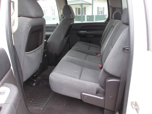 Used 2007 Chevrolet Silverado 2500 LT w/ 2LT Convenience Package AWD/4WD image 19