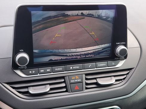 Used 2022 Nissan Altima 2.5 SV FWD image 18