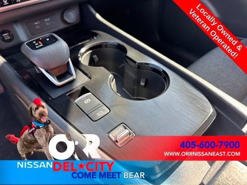 Used 2025 Nissan Rogue SV FWD image 29
