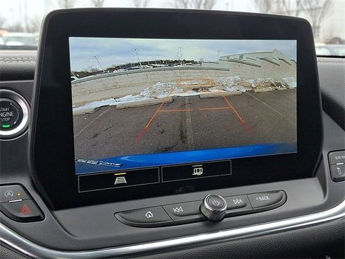 Used 2025 Chevrolet Blazer LT image 17