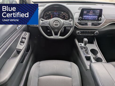 Used 2025 Nissan Altima 2.5 SV FWD image 18