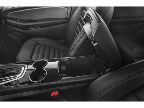 Used 2015 Ford Edge Titanium w/ Equipment Group 301A AWD/4WD image 18