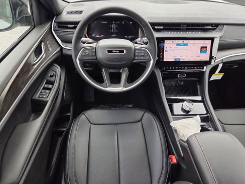 New 2026 Jeep Grand Cherokee Limited image 8