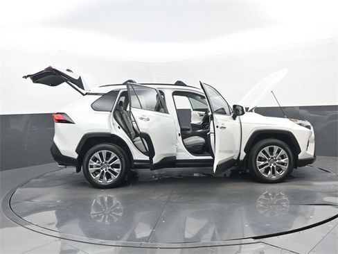 Used 2024 Toyota RAV4 Limited image 33