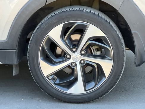 Used 2017 Hyundai Tucson Sport image 28