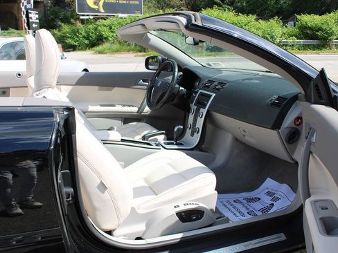 Used 2012 Volvo C70 T5 FWD image 35