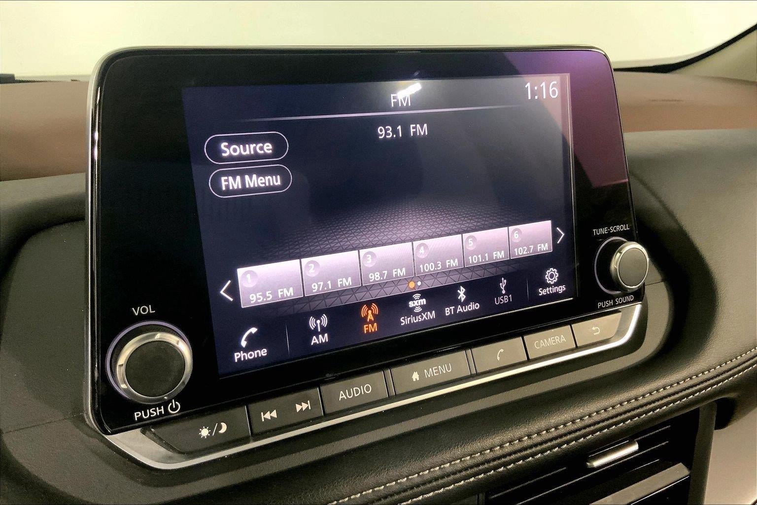Used 2023 Nissan Rogue SV AWD/4WD image 9
