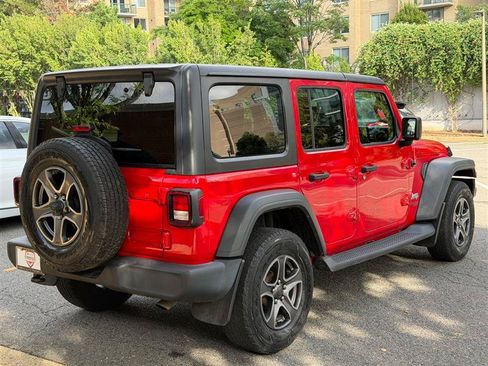 Used 2018 Jeep Wrangler Unlimited Sport S AWD/4WD image 9
